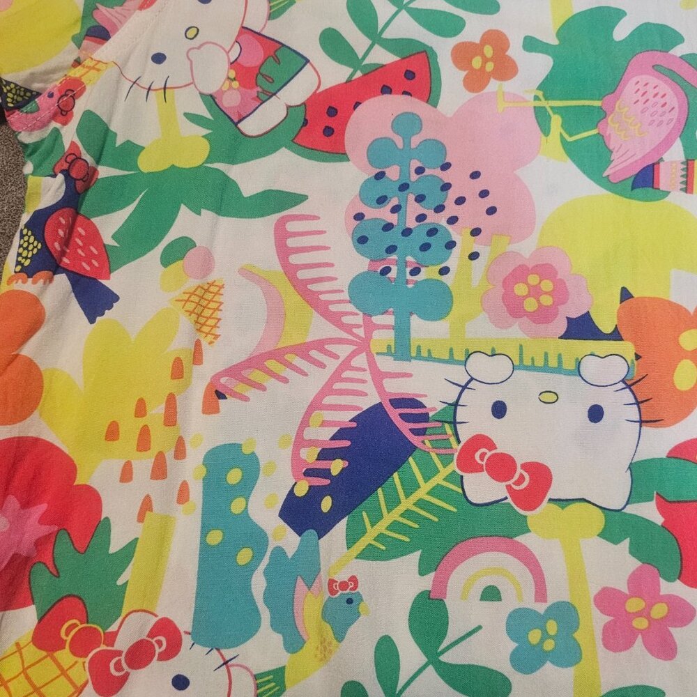 Multi Colored Hello Kitty Hawaiian Theme Button U… - image 3